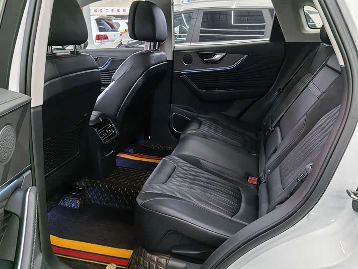 Фото 7 - Hongqi HS5