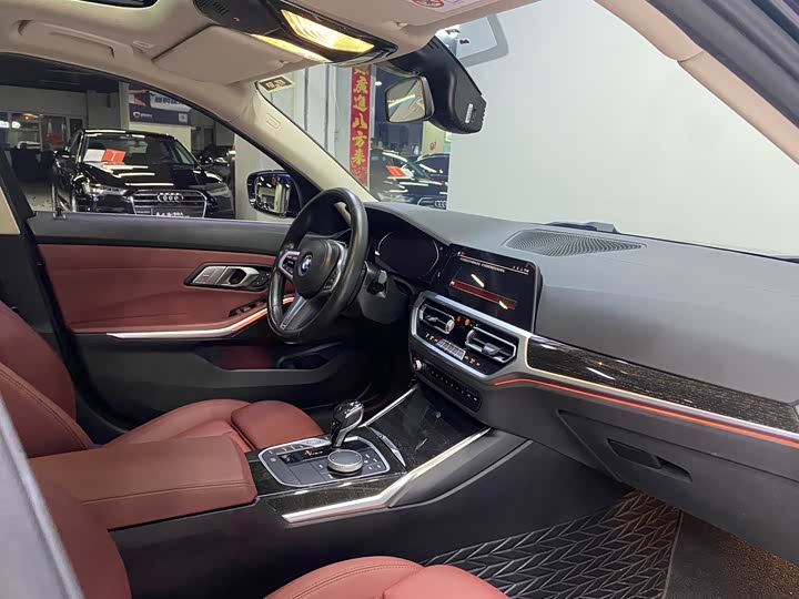 Фото 14 - BMW 3 Series