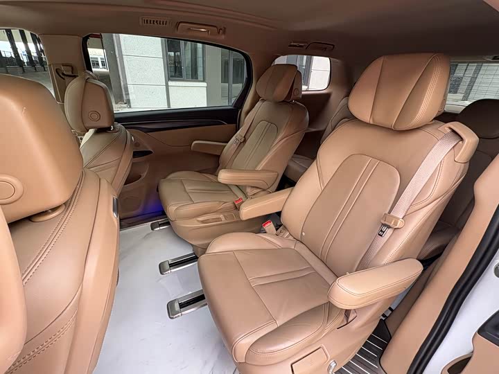 Фото 11 - Buick GL8 ES