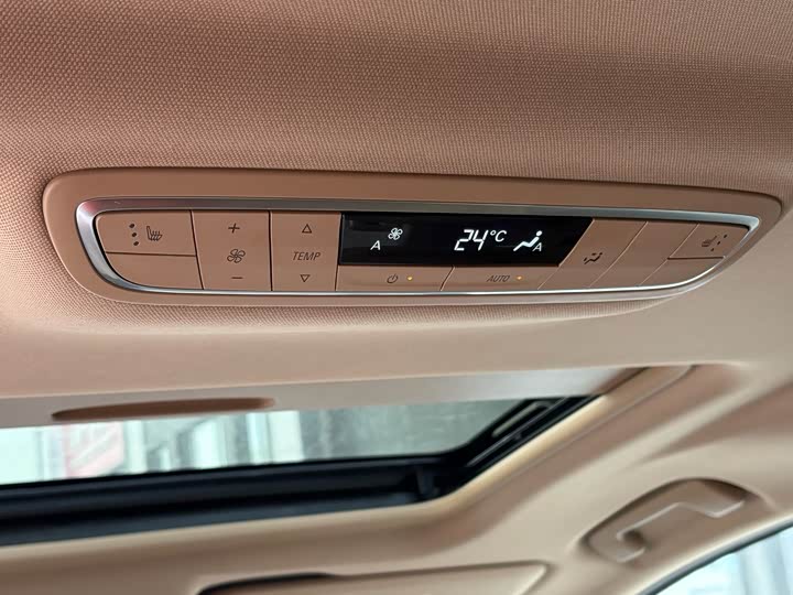 Фото 17 - Buick GL8 ES