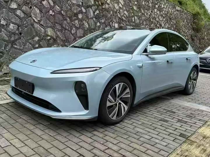 Фото 1 - Nio ET5