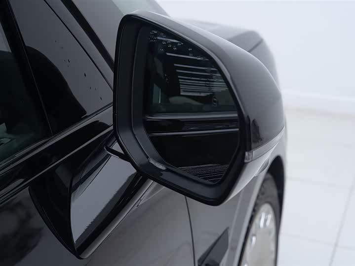 Фото 10 - Zeekr 009