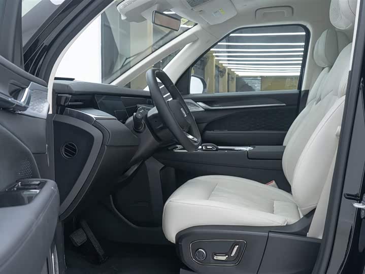 Фото 18 - Zeekr 009