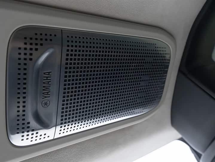 Фото 27 - Zeekr 009