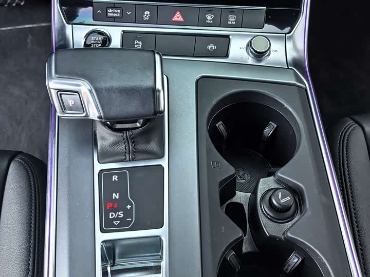 Фото 14 - Audi A7