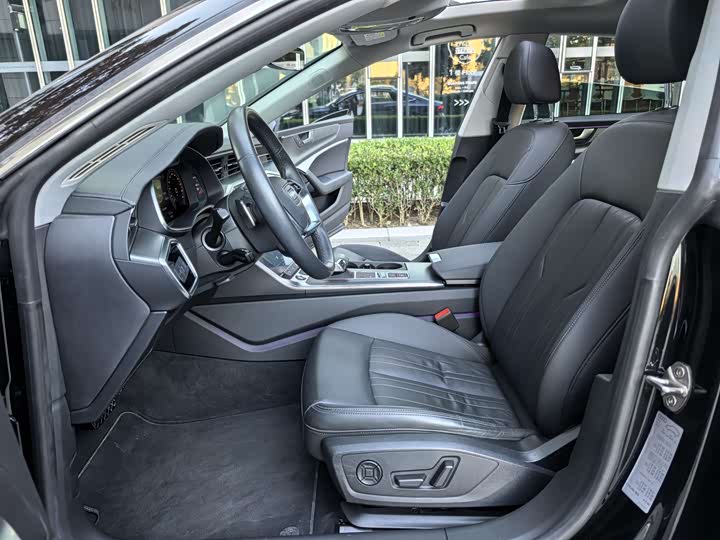 Фото 24 - Audi A7