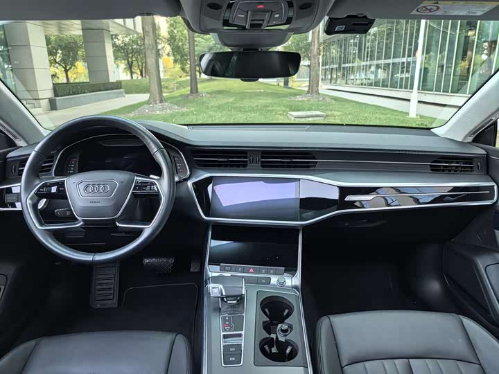 Фото 26 - Audi A7