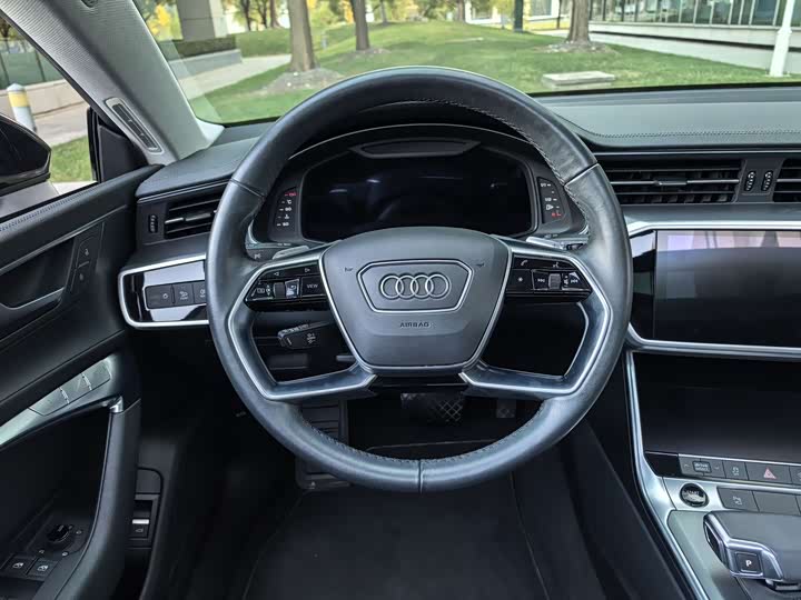 Фото 28 - Audi A7