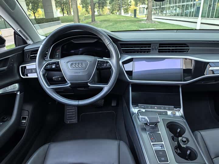 Фото 29 - Audi A7
