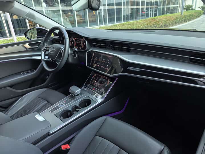 Фото 37 - Audi A7