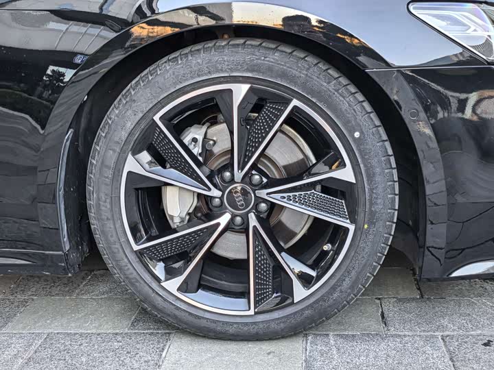 Фото 4 - Audi A7