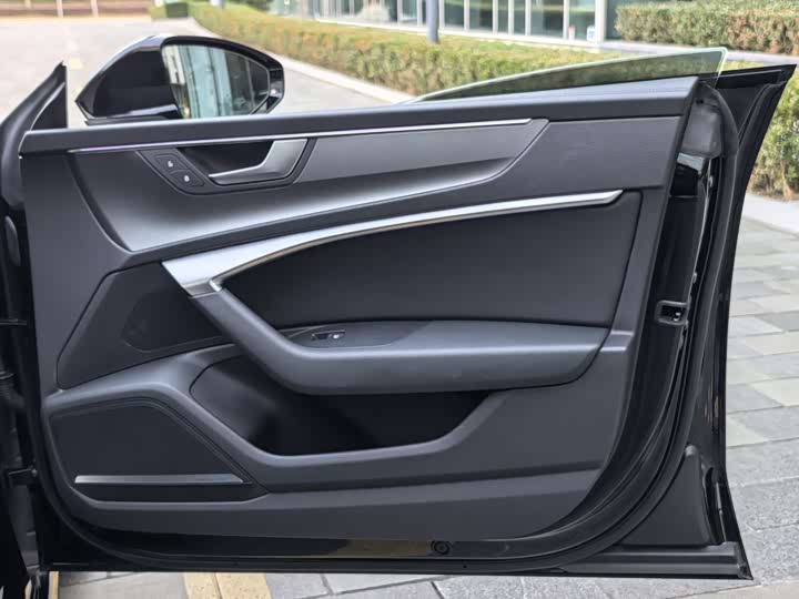 Фото 43 - Audi A7