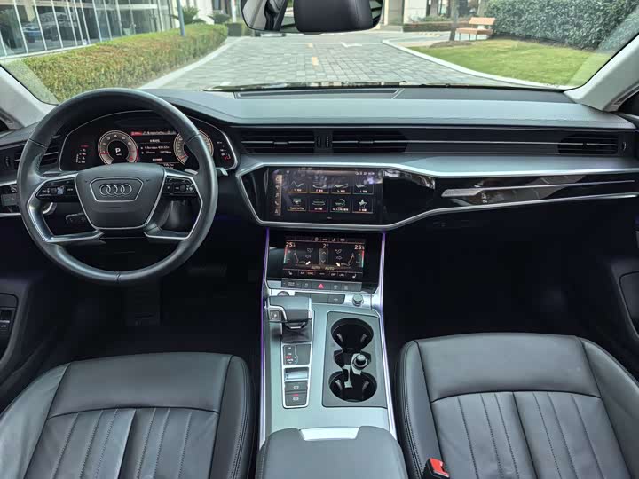 Фото 44 - Audi A7