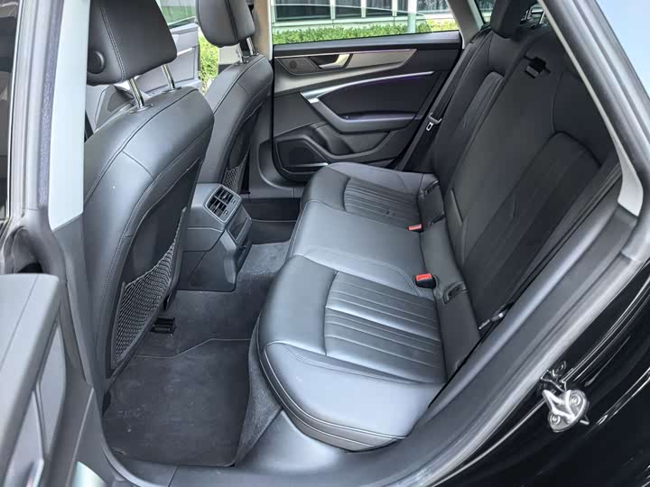 Фото 46 - Audi A7