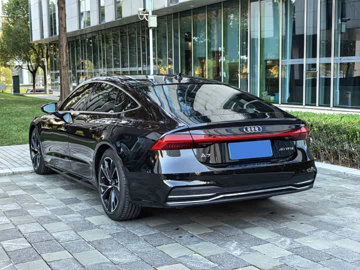 Фото 48 - Audi A7