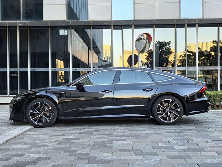 Фото 6 - Audi A7