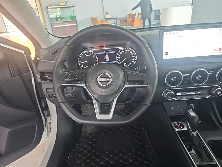 Фото 10 - Nissan Sylphy