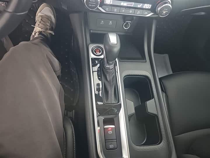 Фото 13 - Nissan Sylphy