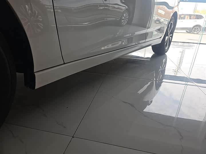 Фото 21 - Nissan Sylphy