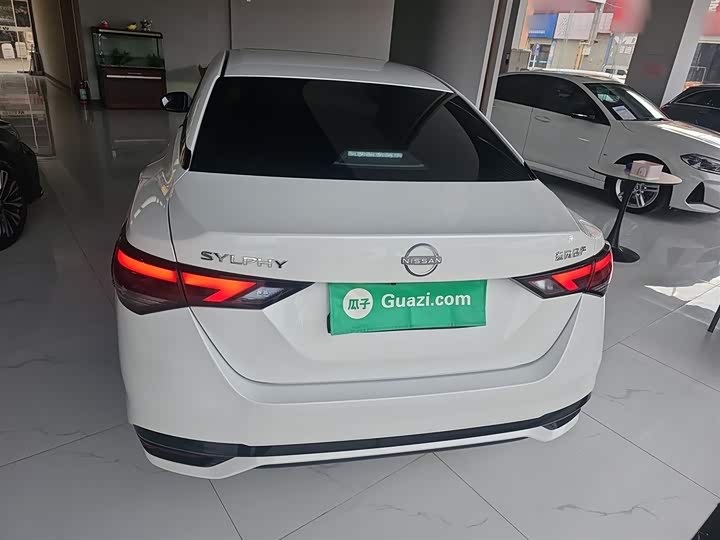 Фото 5 - Nissan Sylphy