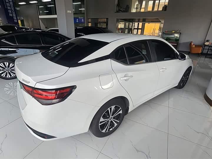 Фото 6 - Nissan Sylphy