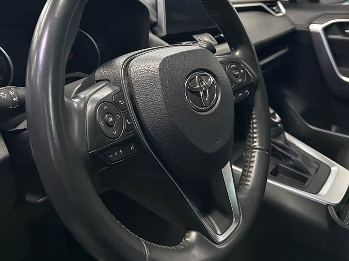 Фото 14 - Toyota Wildlander