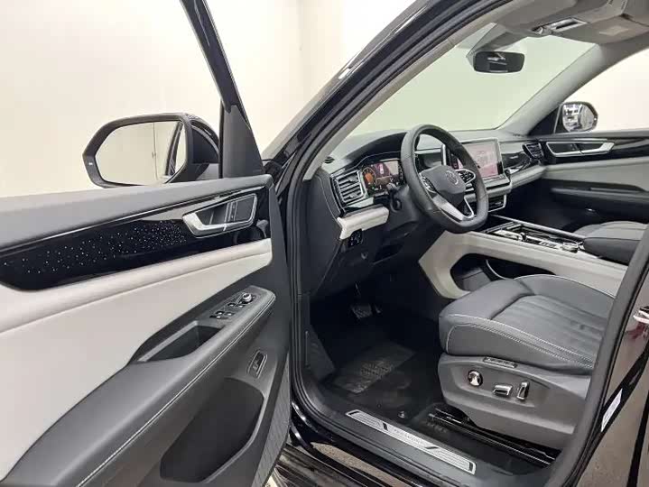 Фото 7 - Volkswagen Teramont Pro