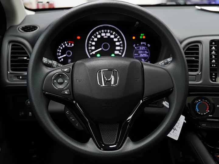 Фото 14 - Honda Vezel