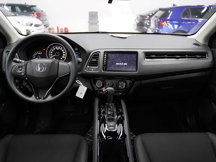 Фото 17 - Honda Vezel