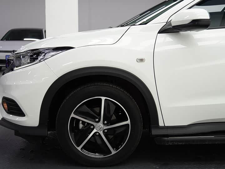 Фото 9 - Honda Vezel