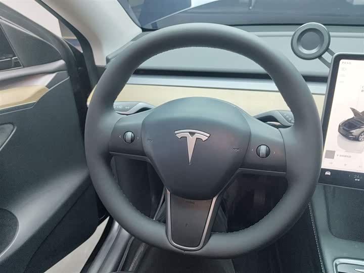 Фото 11 - Tesla Model Y