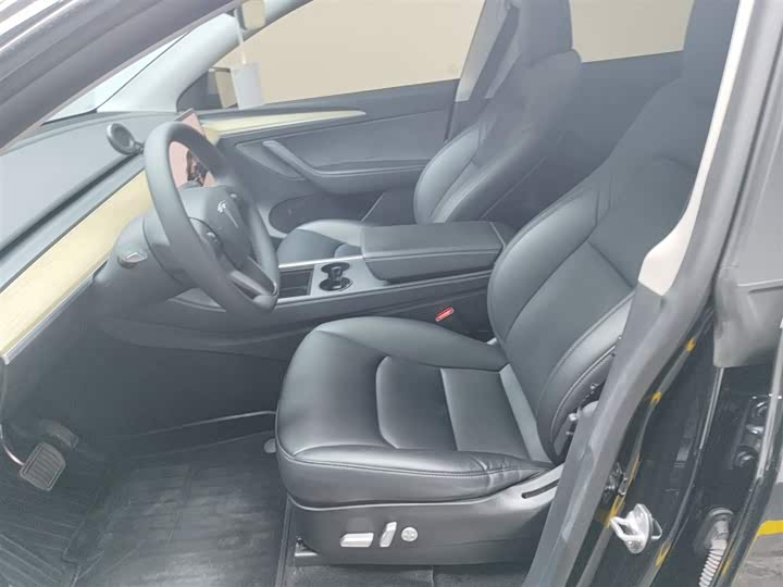 Фото 15 - Tesla Model Y