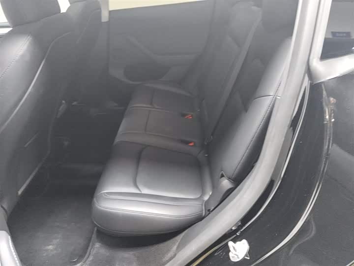 Фото 17 - Tesla Model Y