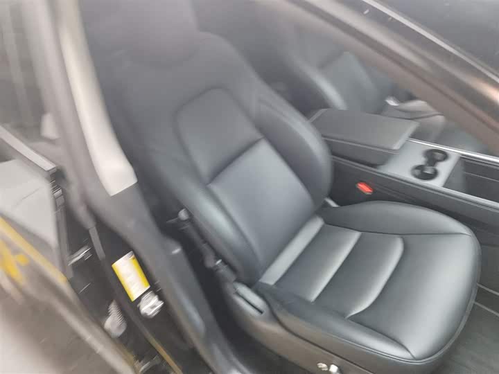 Фото 25 - Tesla Model Y