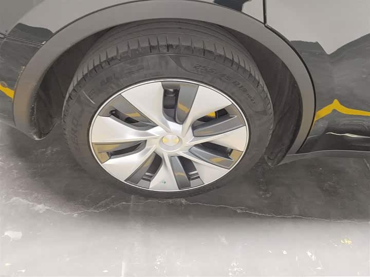 Фото 26 - Tesla Model Y