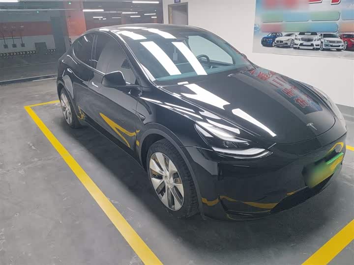 Фото 4 - Tesla Model Y