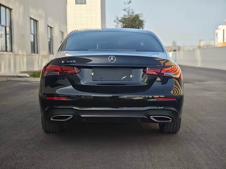 Фото 8 - Mercedes-Benz E-Class