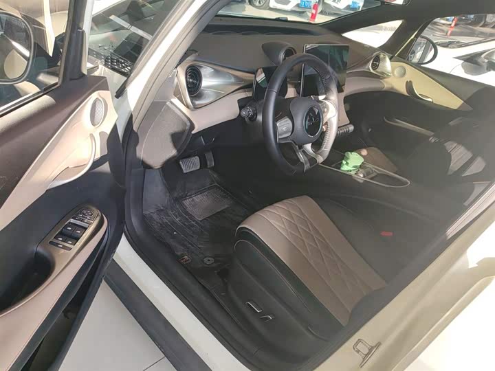 Фото 15 - BYD Dolphin