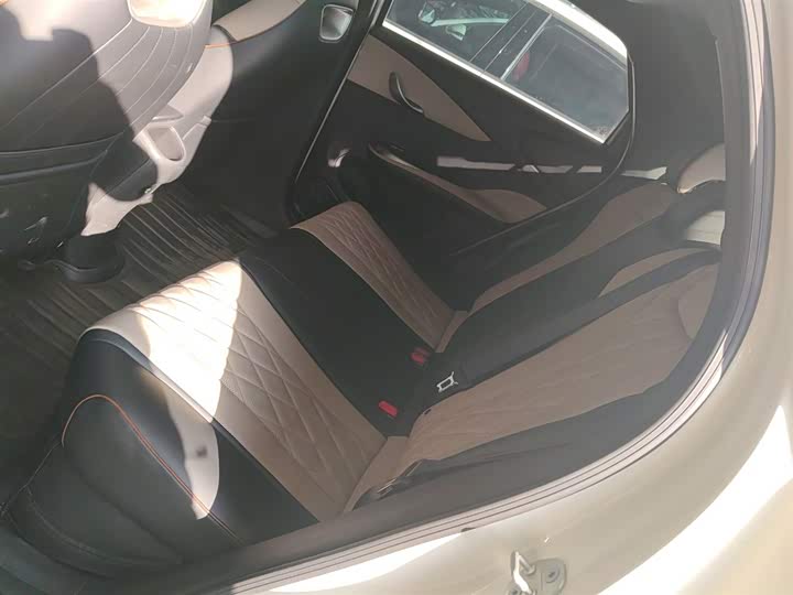 Фото 17 - BYD Dolphin