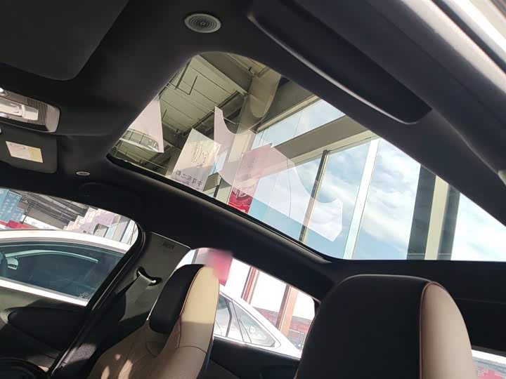 Фото 18 - BYD Dolphin