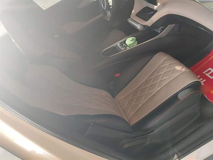 Фото 25 - BYD Dolphin