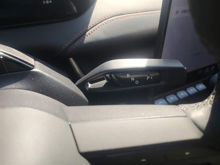 Фото 14 - Xiaomi SU7