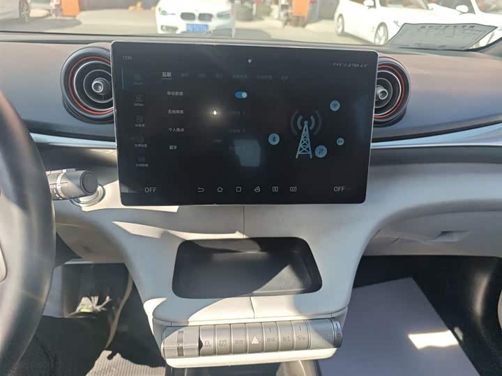 Фото 12 - BYD Dolphin