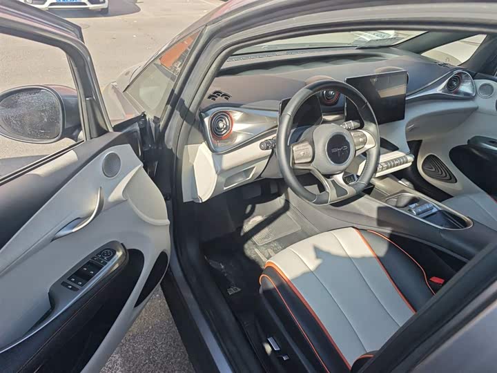 Фото 15 - BYD Dolphin