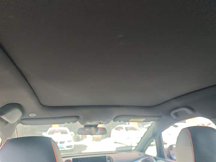 Фото 17 - BYD Dolphin