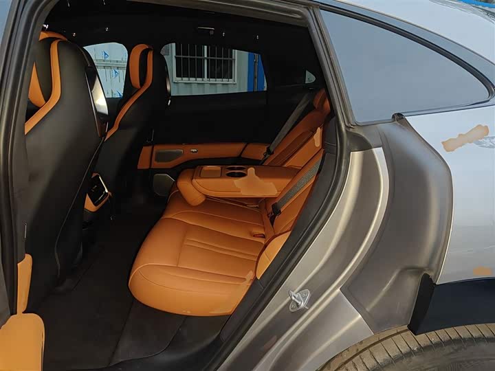 Фото 17 - Xiaomi YU7