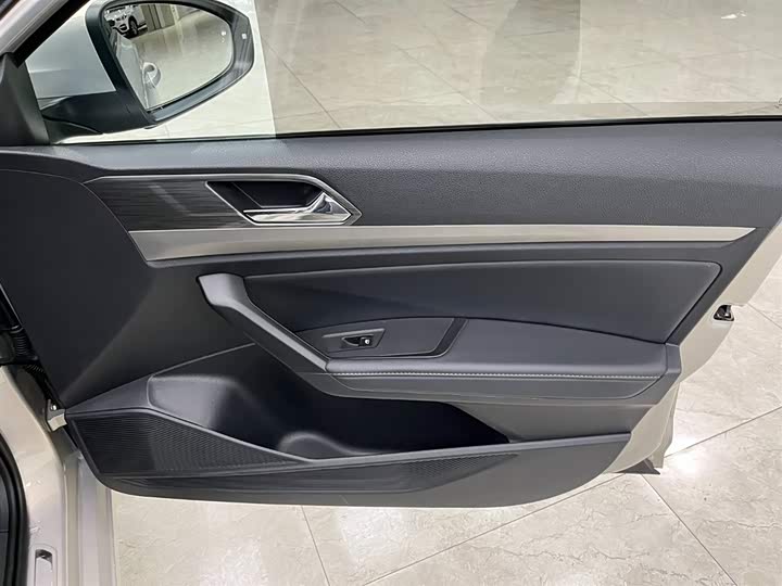 Фото 12 - Volkswagen Lavida