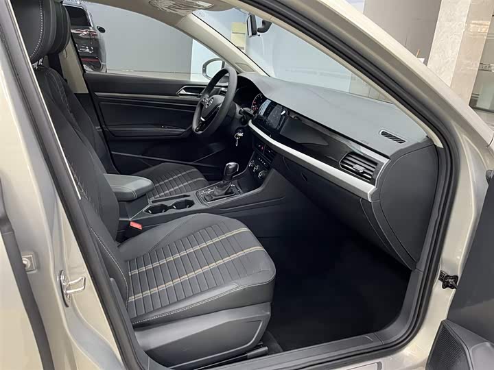 Фото 13 - Volkswagen Lavida