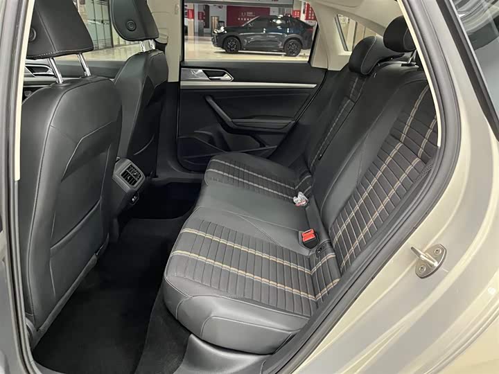 Фото 14 - Volkswagen Lavida