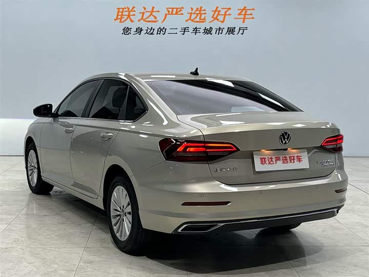 Фото 23 - Volkswagen Lavida